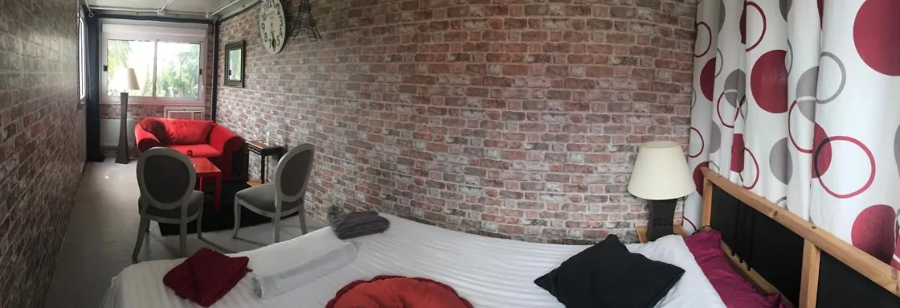 ル・ラヴァンドゥー Atelierchic Bed & Breakfast